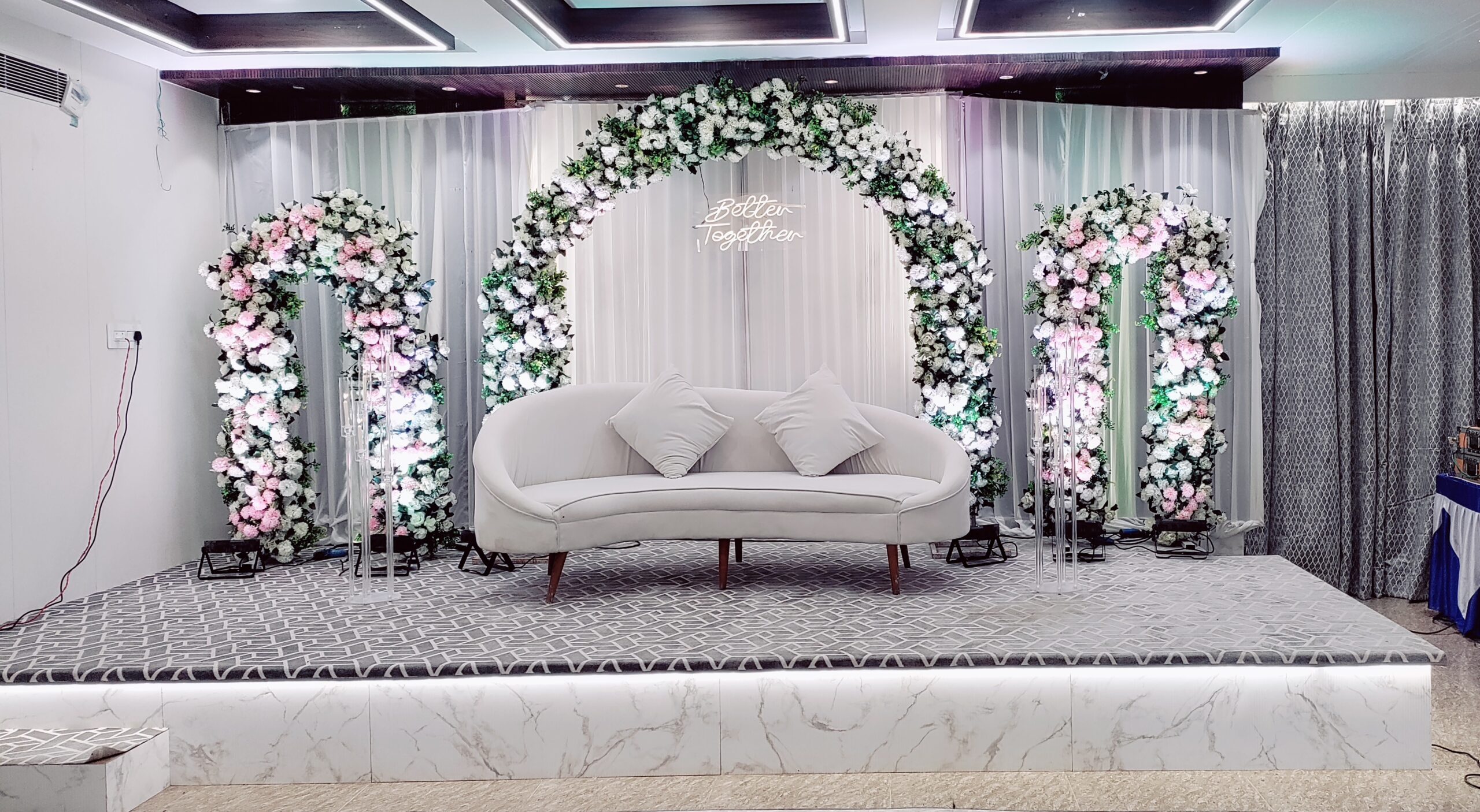 Modern Wedding Stage Flower Decoration Jodhpur