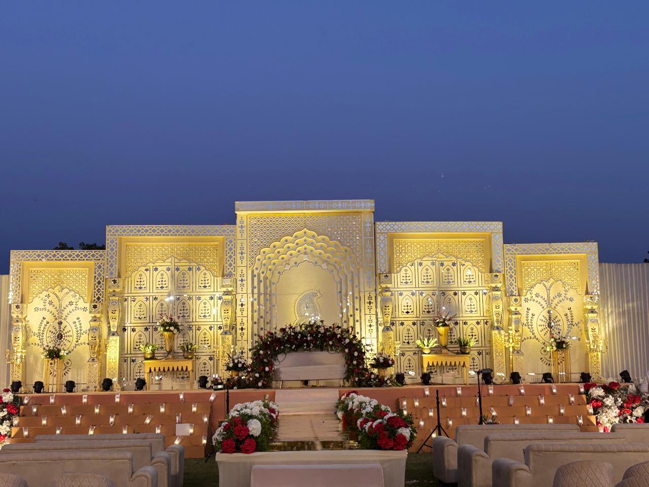 Modern Flower & Light Decoration for Wedding Stage